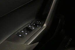 harmaa Volkswagen Taigo 2024 kuva 13.