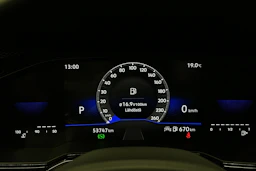 harmaa Volkswagen Taigo 2024 kuva 15.