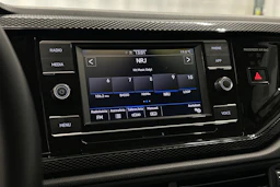 harmaa Volkswagen Taigo 2024 kuva 17.
