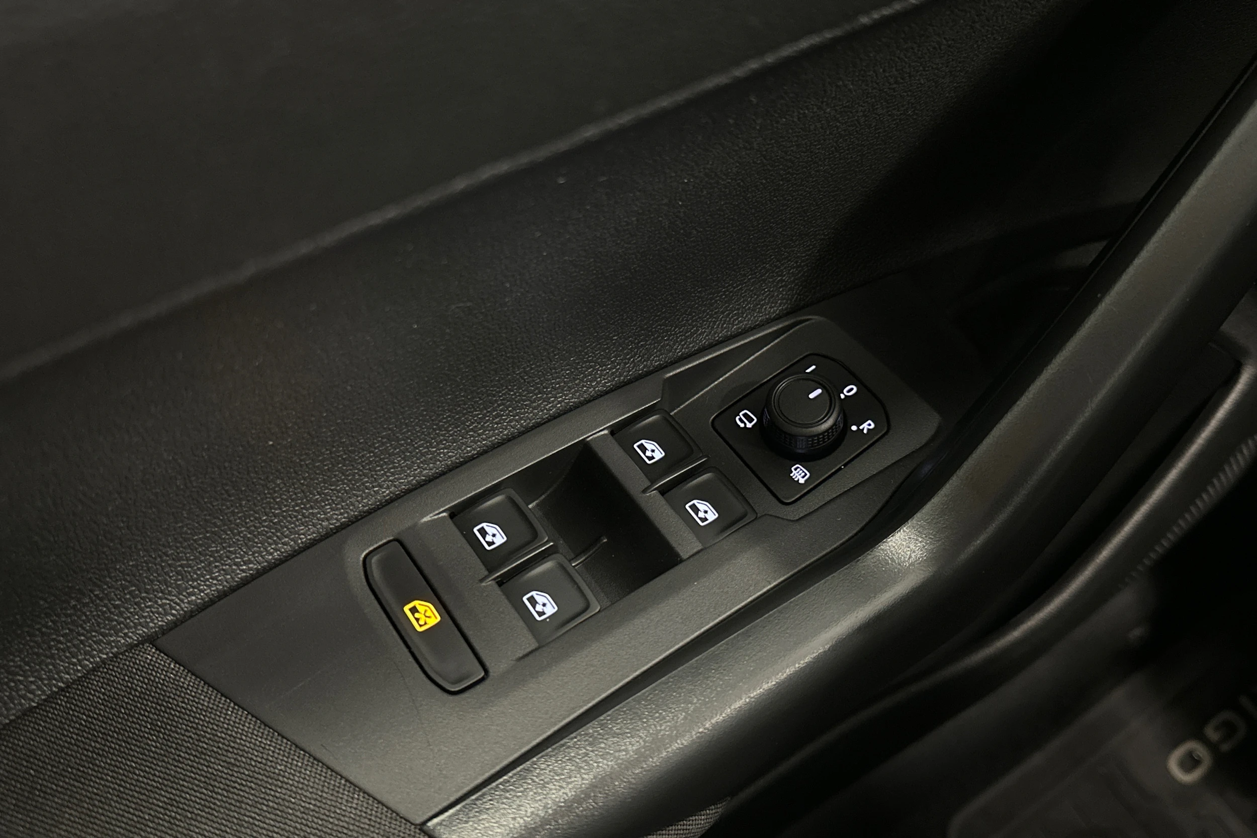 valkoinen Volkswagen Taigo 2024 kuva 15.