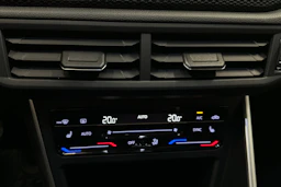 valkoinen Volkswagen Taigo 2024 kuva 24.