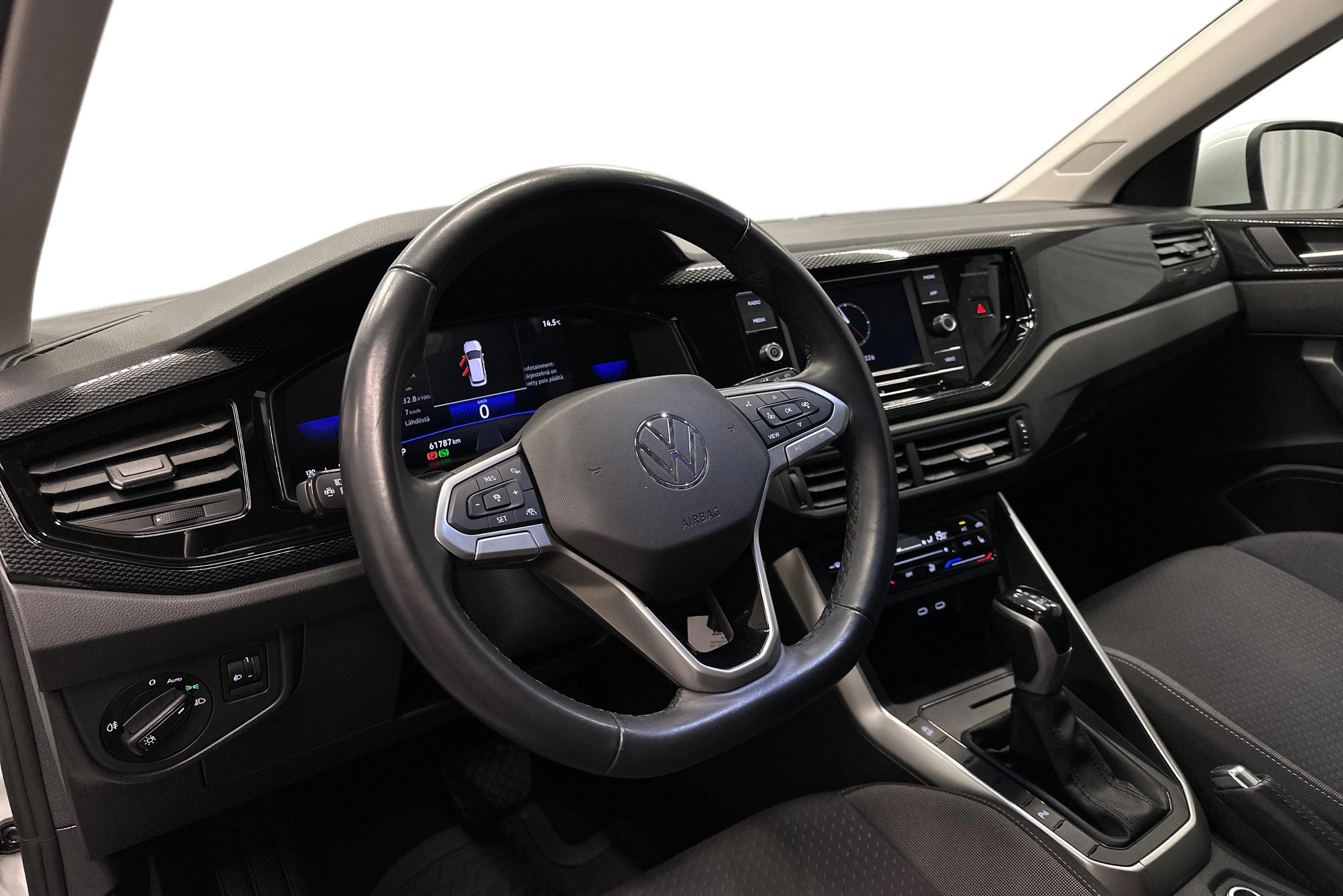 valkoinen Volkswagen Taigo 2024 kuva 6.