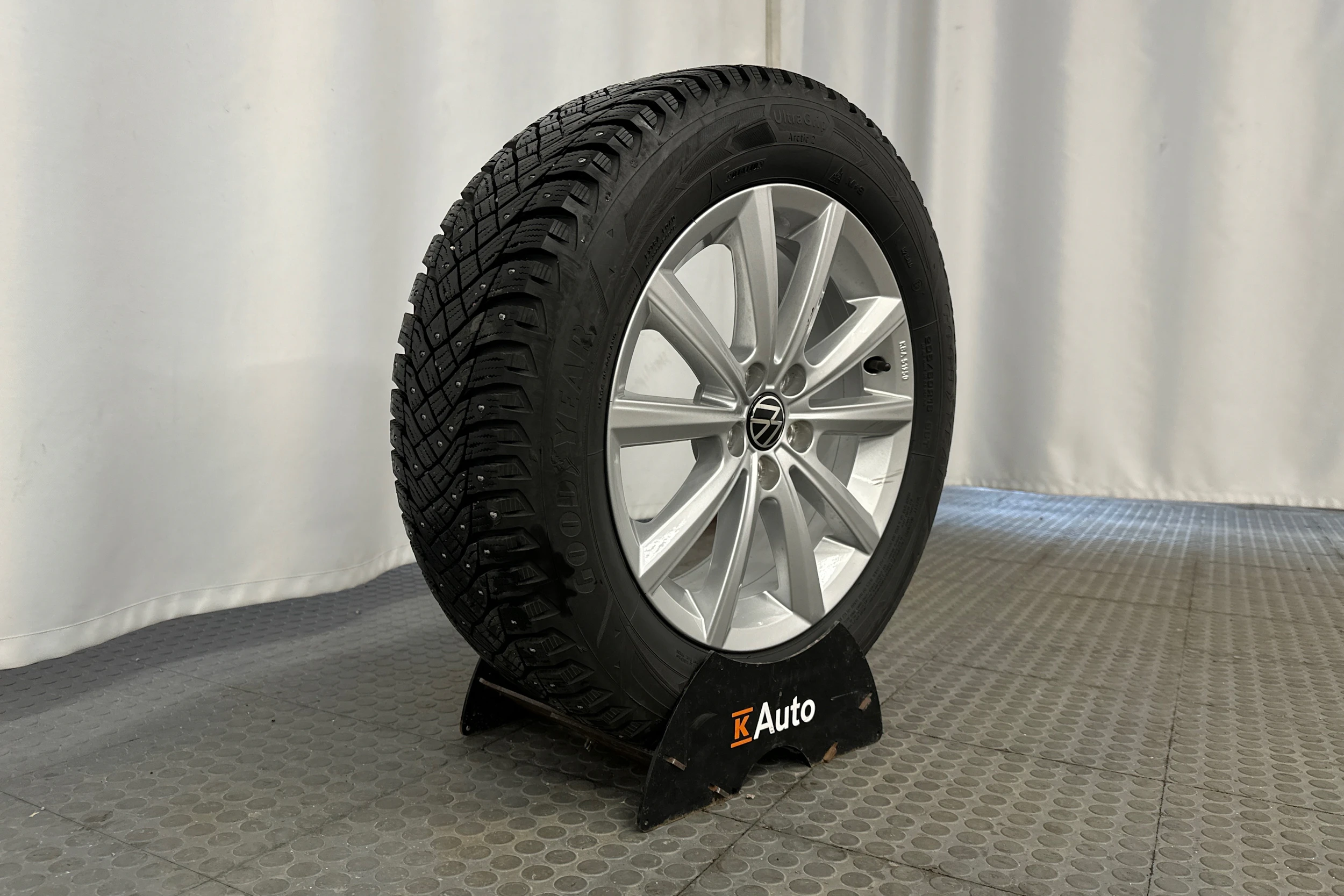 valkoinen Volkswagen Taigo 2024 kuva 10.