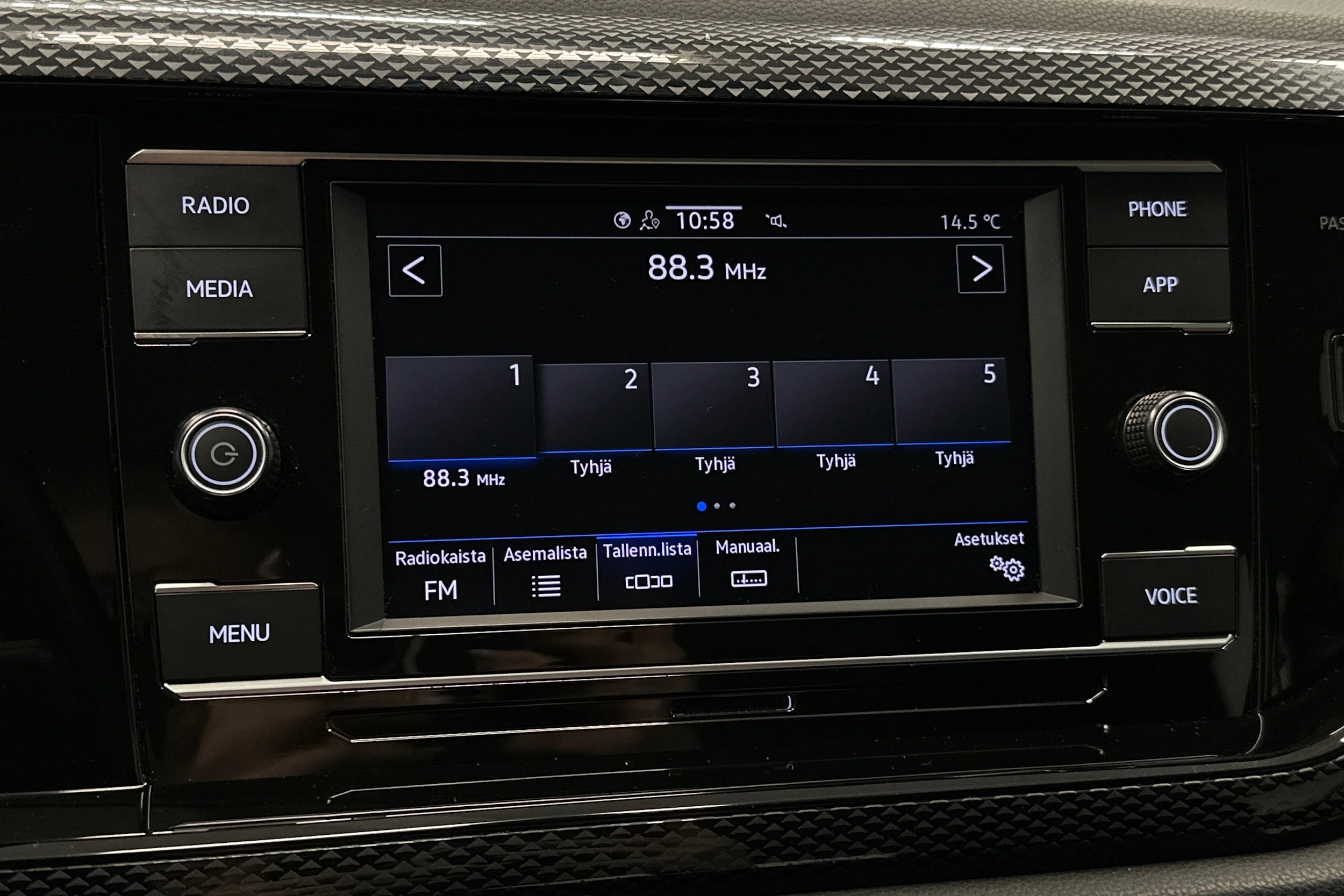 valkoinen Volkswagen Taigo 2024 kuva 17.