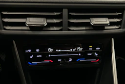 valkoinen Volkswagen Taigo 2024 kuva 24.