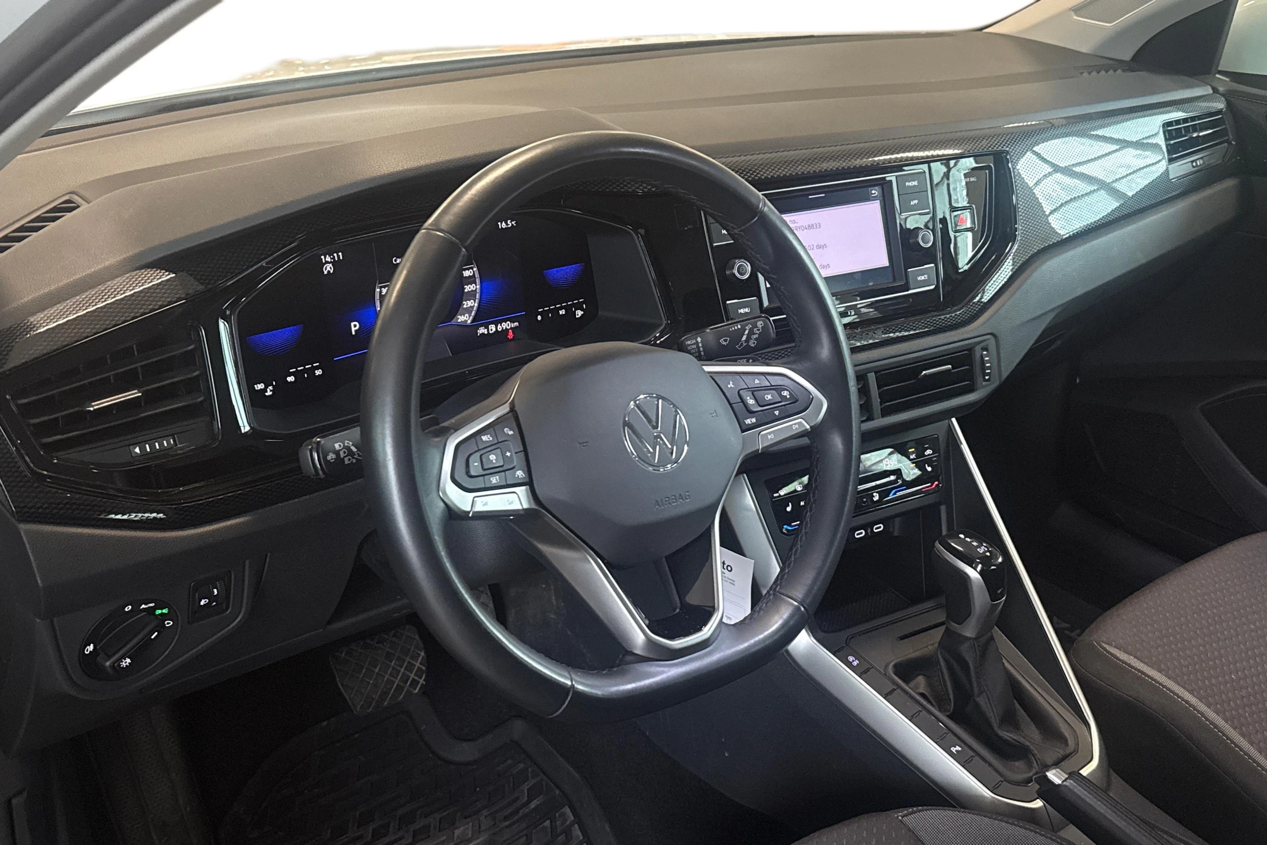 valkoinen Volkswagen Taigo 2024 kuva 3.