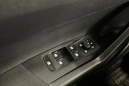 valkoinen Volkswagen Taigo 2024 kuva 15.