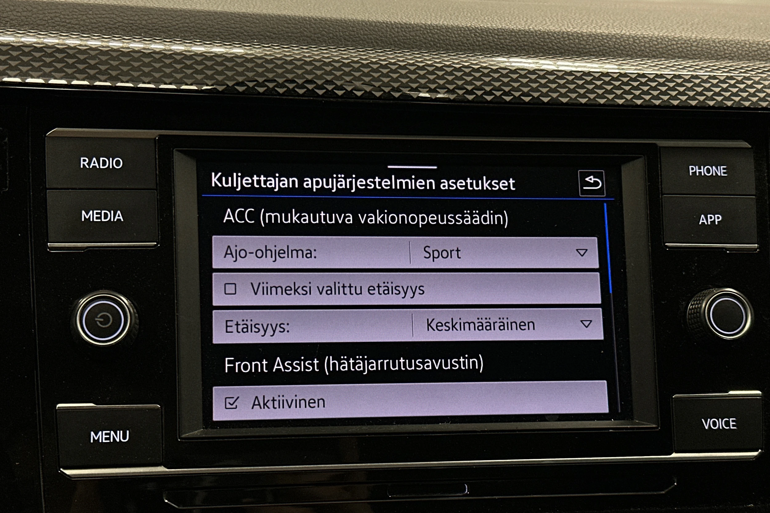valkoinen Volkswagen Taigo 2024 kuva 20.