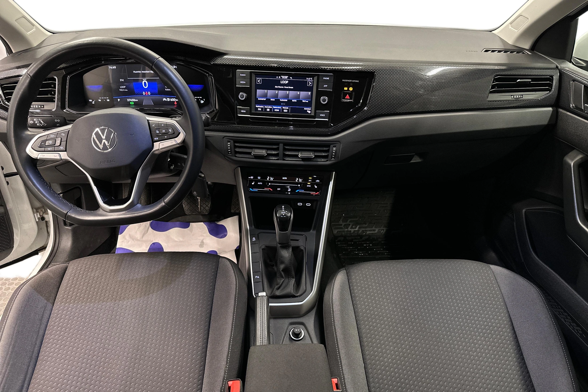 valkoinen Volkswagen Taigo 2024 kuva 7.