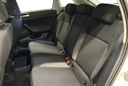 valkoinen Volkswagen Taigo 2024 kuva 8.