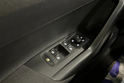 valkoinen Volkswagen Taigo 2024 kuva 15.