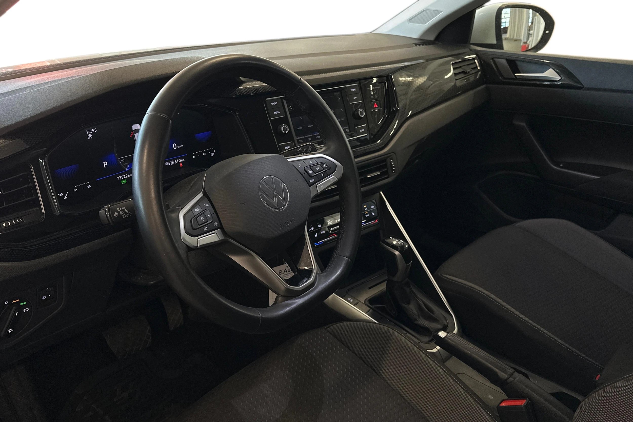 valkoinen Volkswagen Taigo 2024 kuva 3.