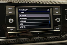 punainen Volkswagen Taigo 2024 kuva 17.