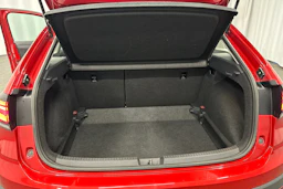 punainen Volkswagen Taigo 2024 kuva 30.
