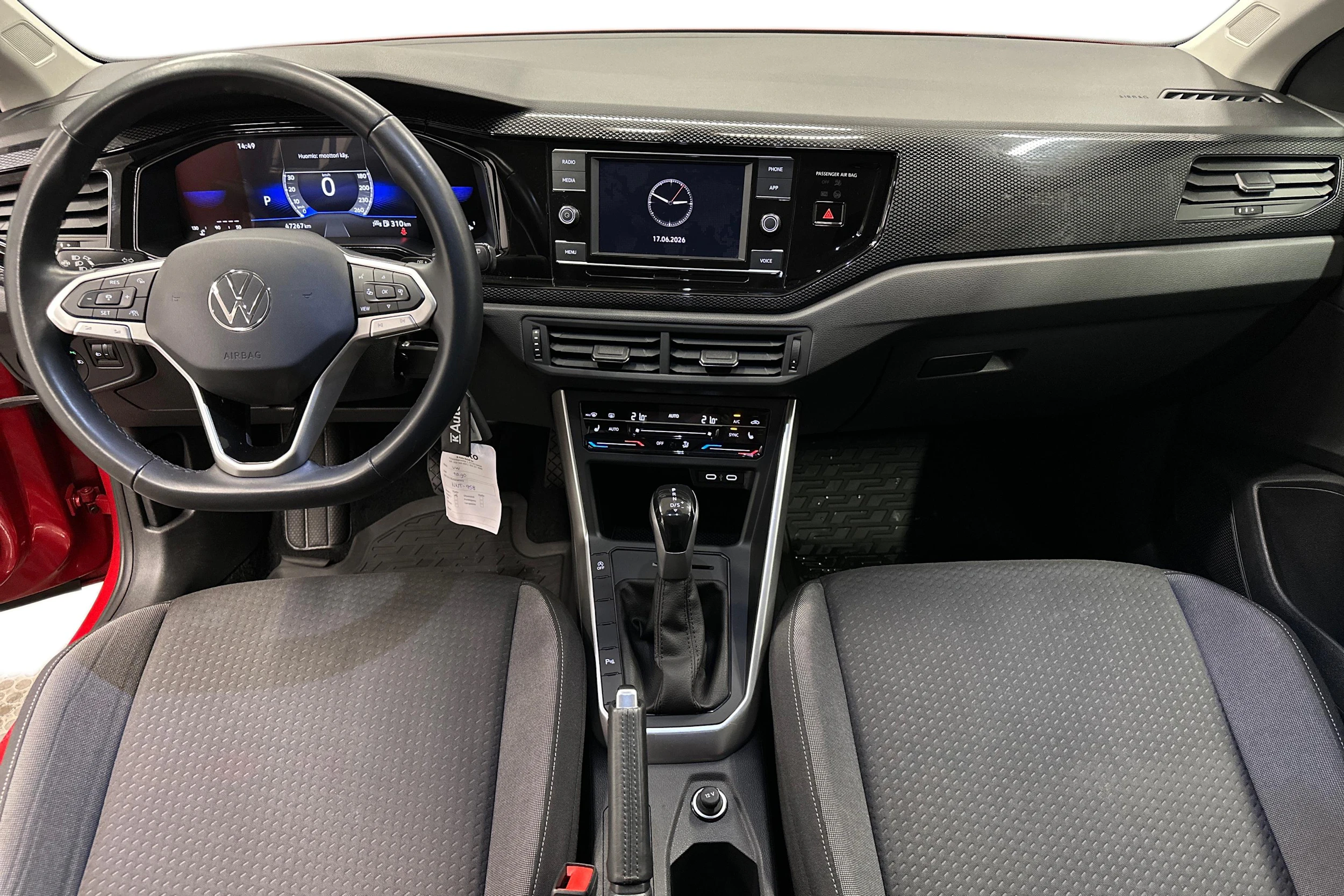 punainen Volkswagen Taigo 2024 kuva 7.