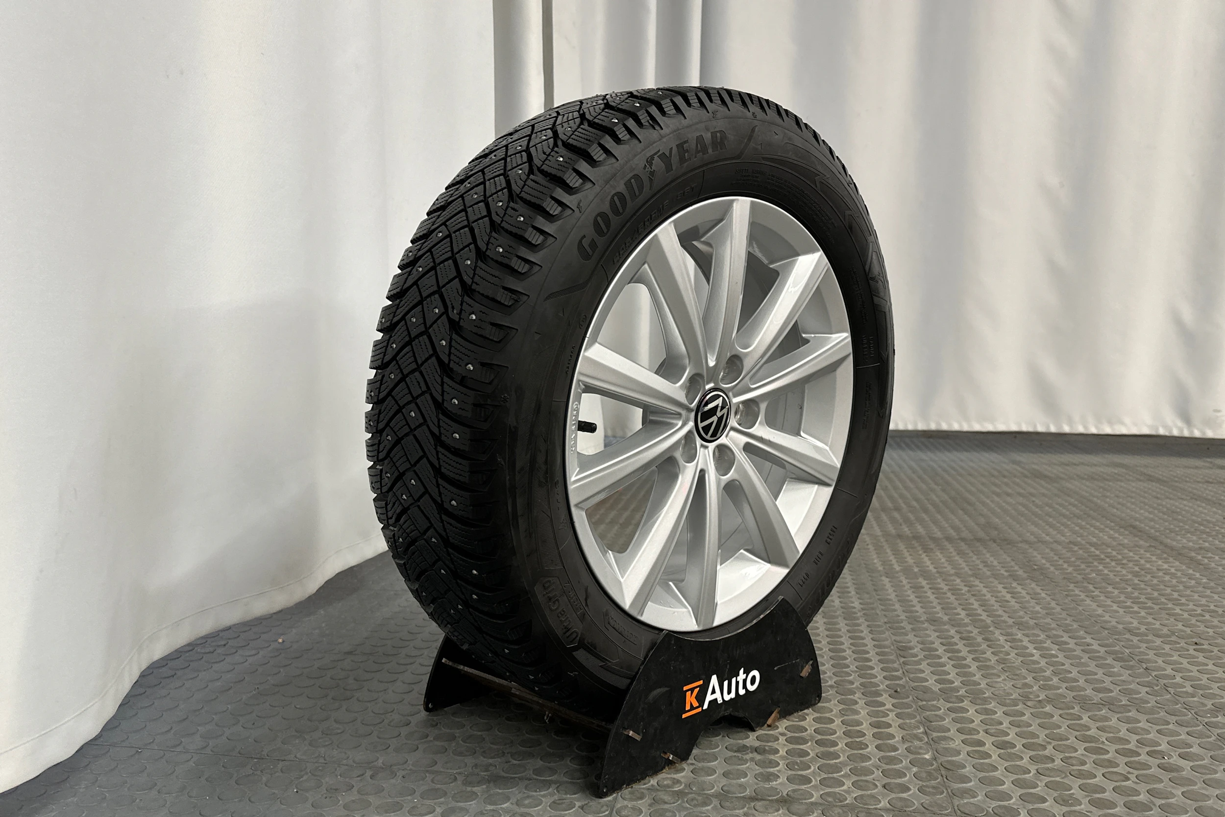 punainen Volkswagen Taigo 2024 kuva 10.