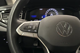 punainen Volkswagen Taigo 2024 kuva 11.