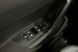 punainen Volkswagen Taigo 2024 kuva 15.