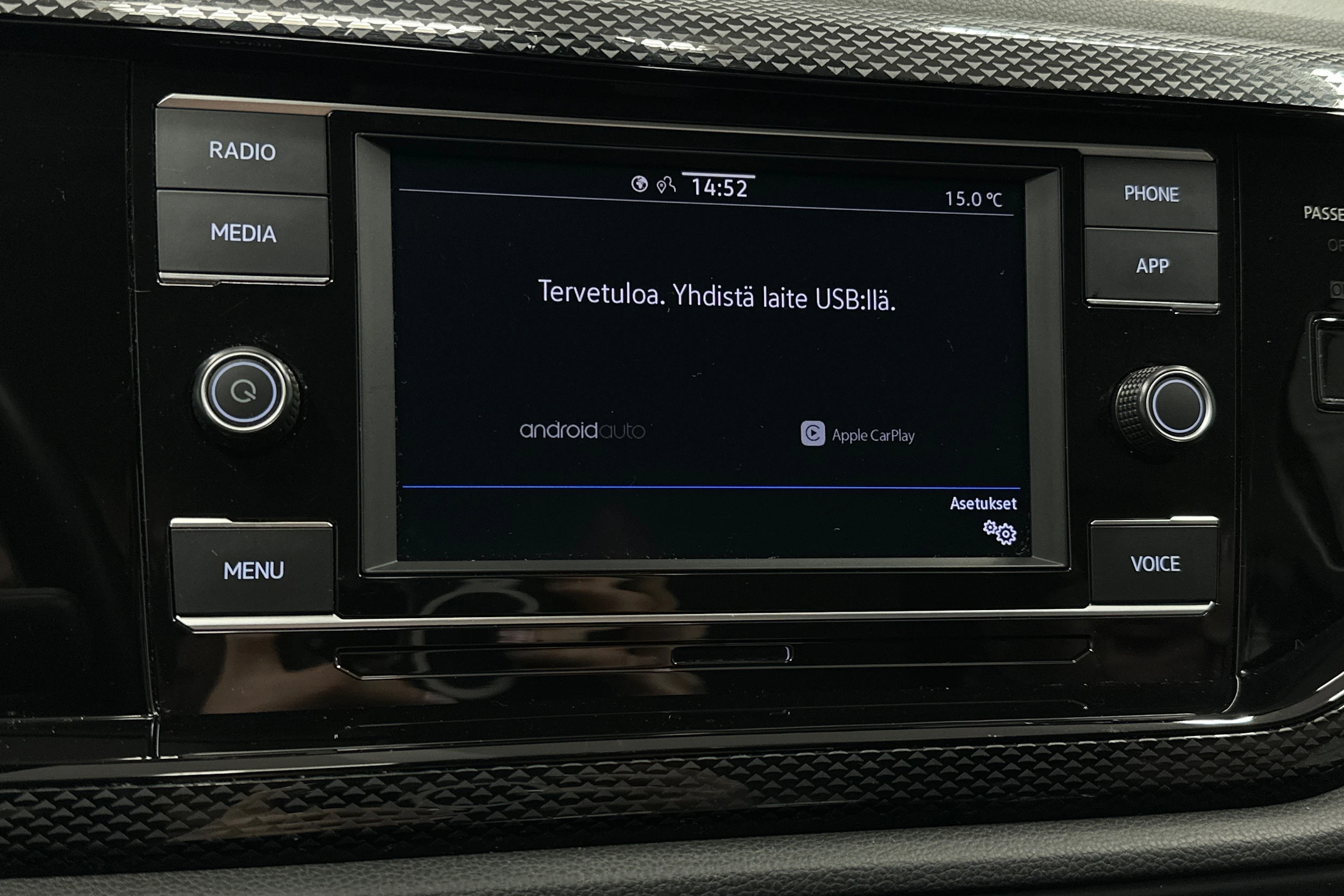 punainen Volkswagen Taigo 2024 kuva 21.