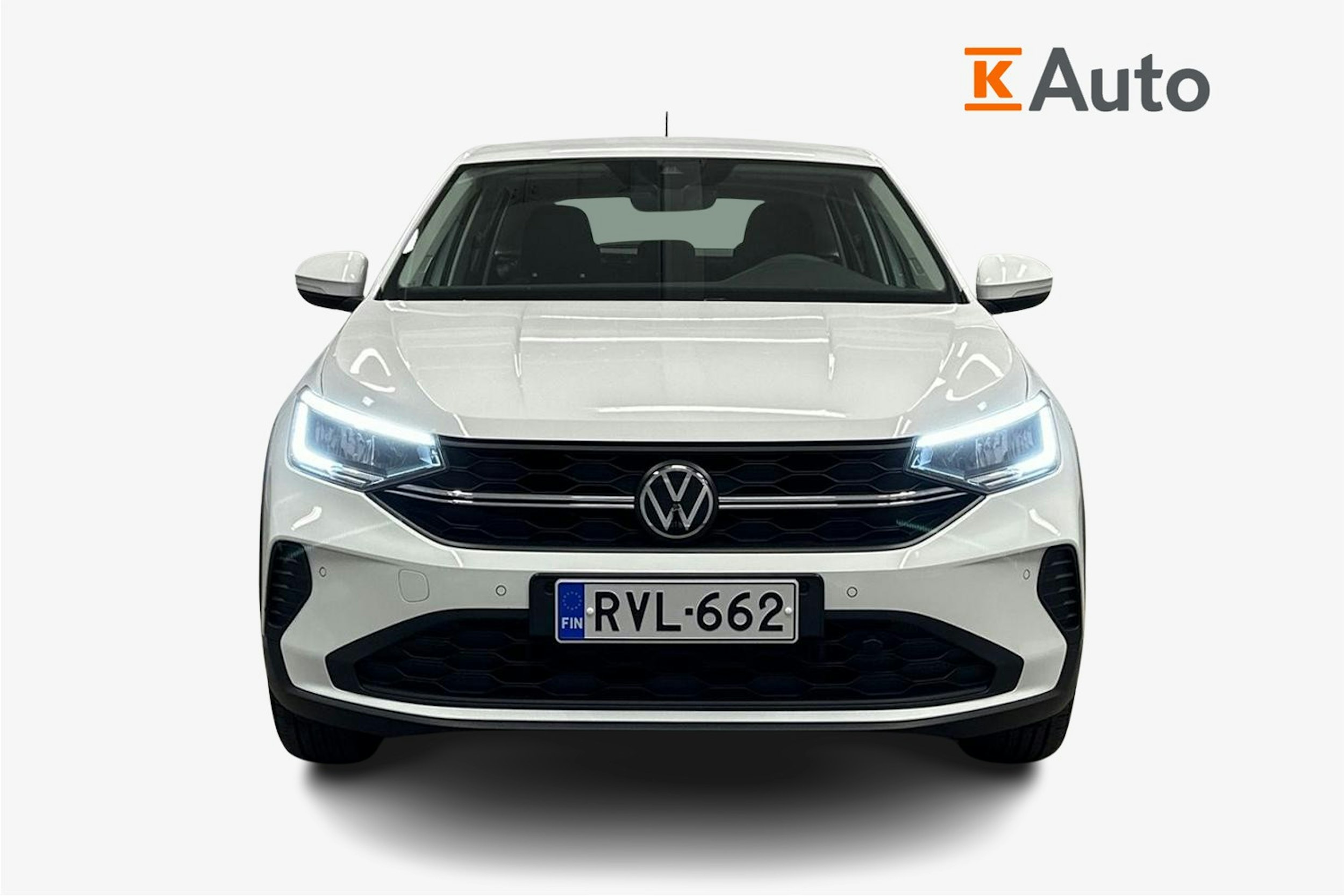 valkoinen Volkswagen Taigo 2024 kuva 4.