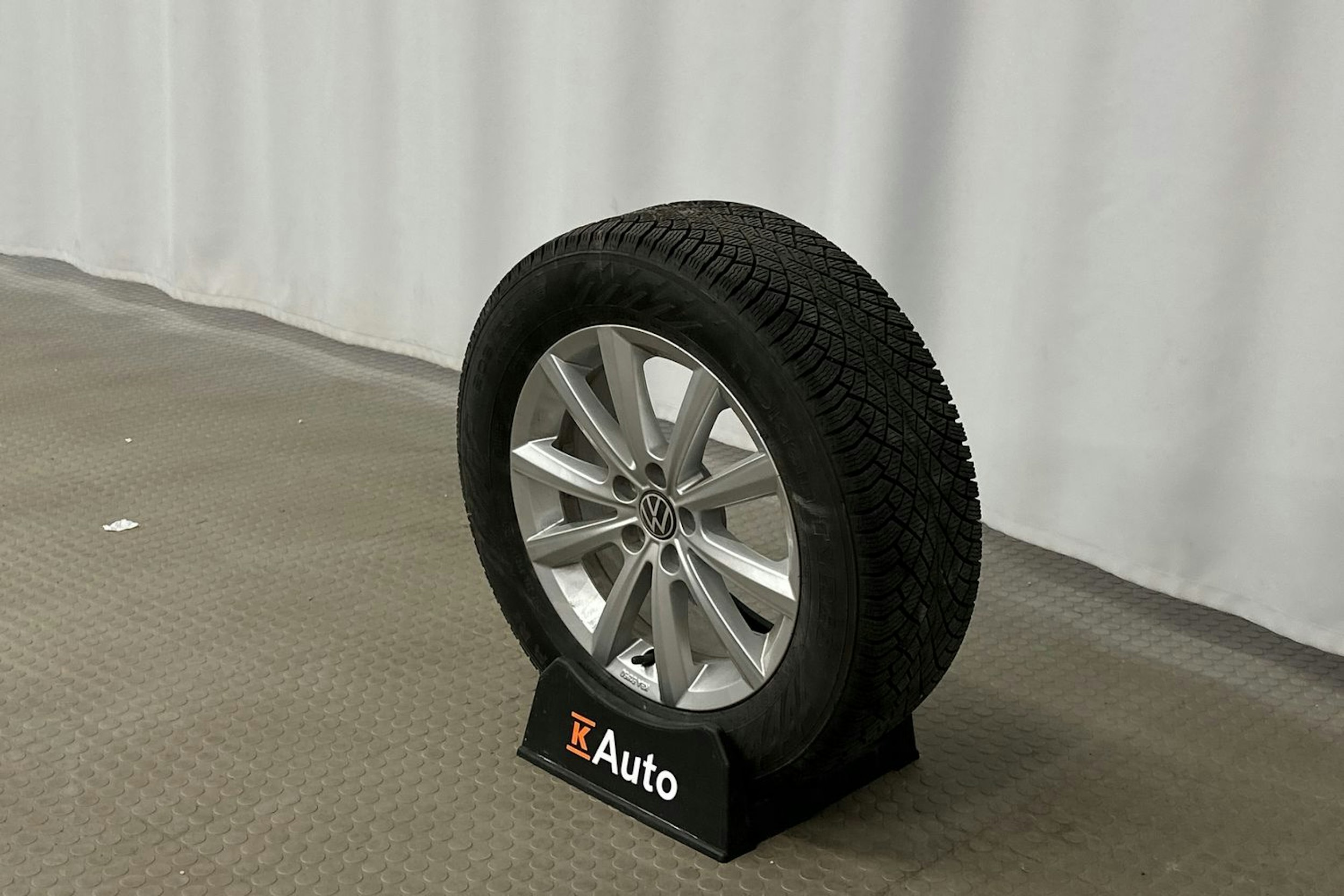 valkoinen Volkswagen Taigo 2024 kuva 10.