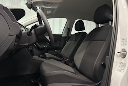 valkoinen Volkswagen Taigo 2024 kuva 12.