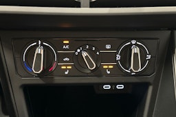 valkoinen Volkswagen Taigo 2024 kuva 18.