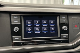 valkoinen Volkswagen Taigo 2024 kuva 19.