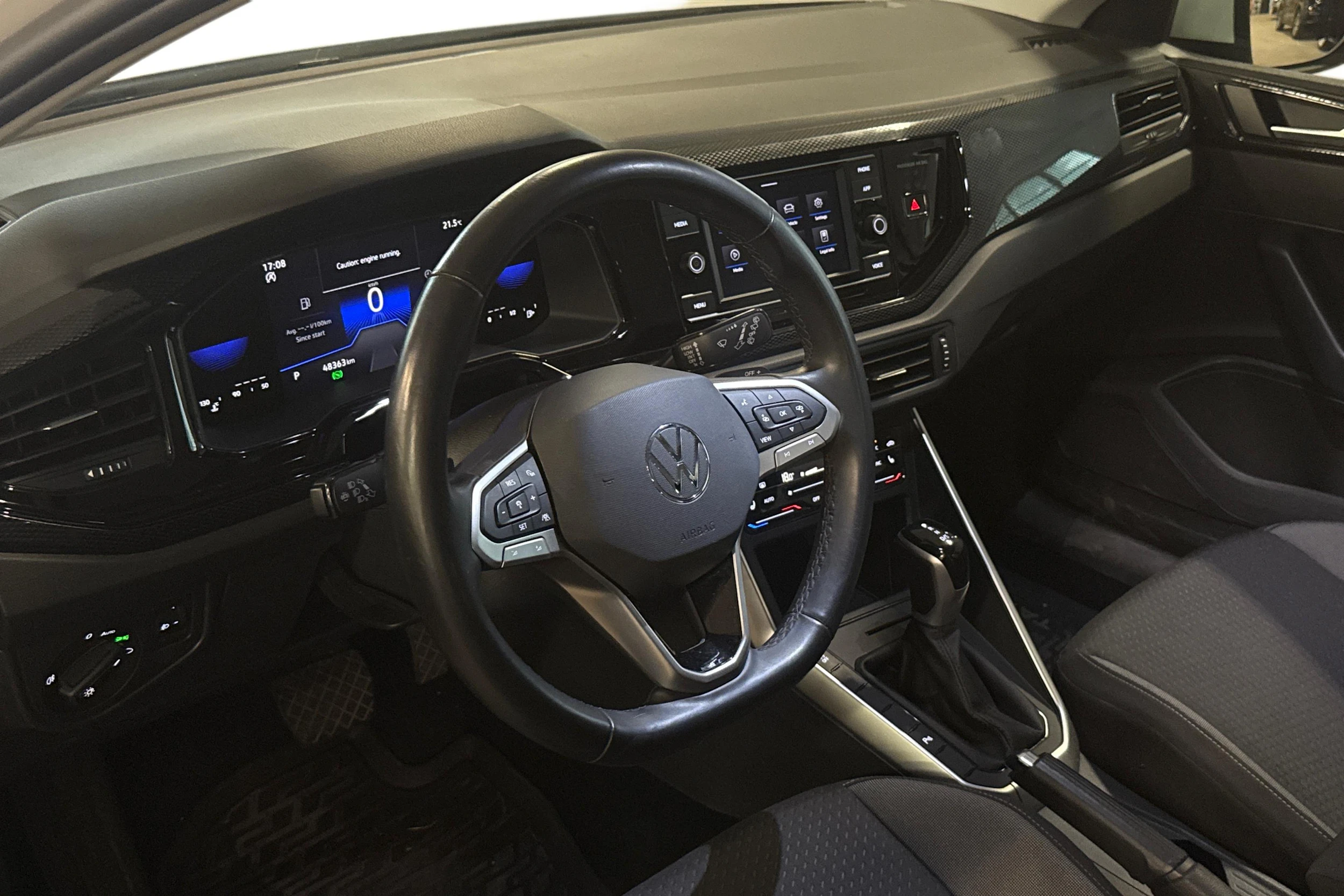 valkoinen Volkswagen Taigo 2024 kuva 3.