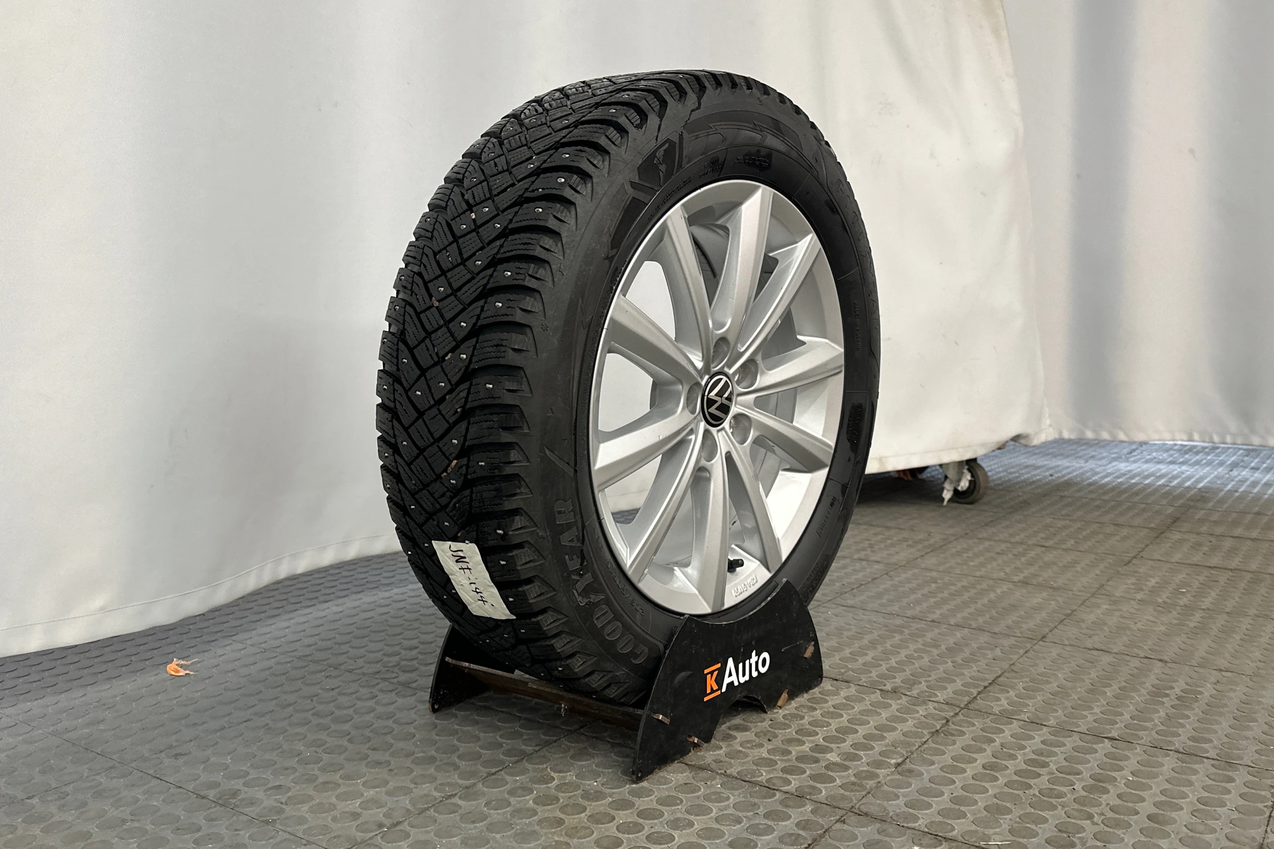 valkoinen Volkswagen Taigo 2024 kuva 10.