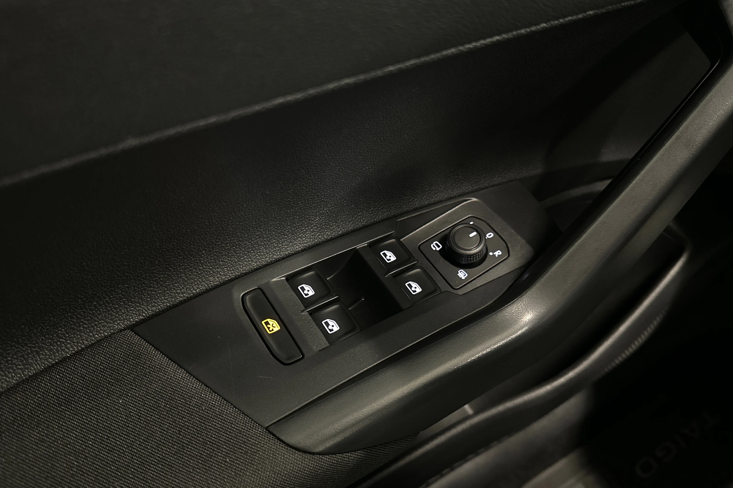 valkoinen Volkswagen Taigo 2024 kuva 15.