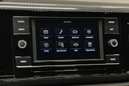 valkoinen Volkswagen Taigo 2024 kuva 16.