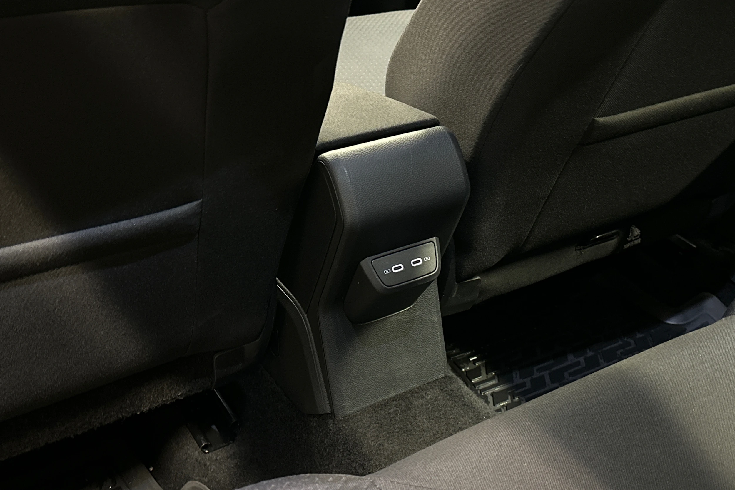 valkoinen Volkswagen Taigo 2024 kuva 28.
