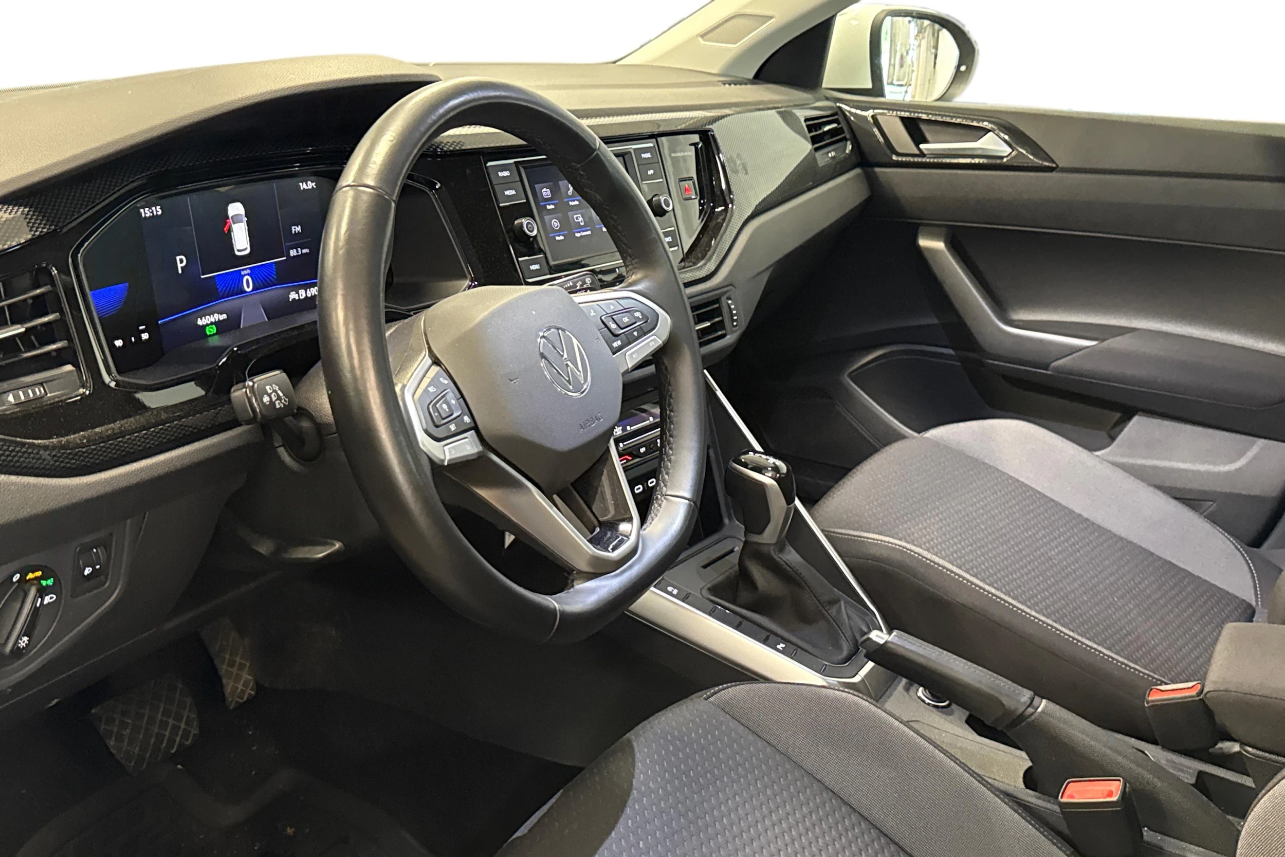 valkoinen Volkswagen Taigo 2024 kuva 3.