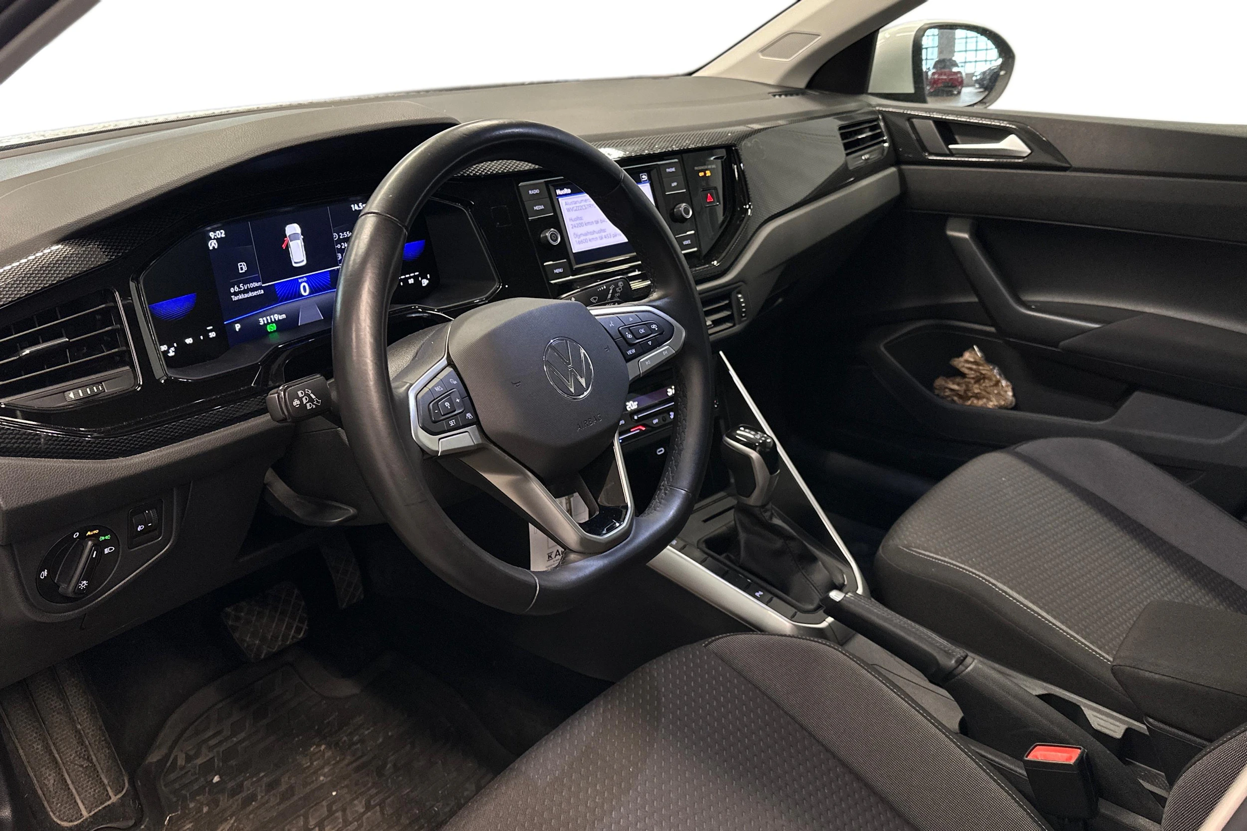 valkoinen Volkswagen Taigo 2024 kuva 3.