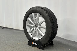 valkoinen Volkswagen Taigo 2024 kuva 10.