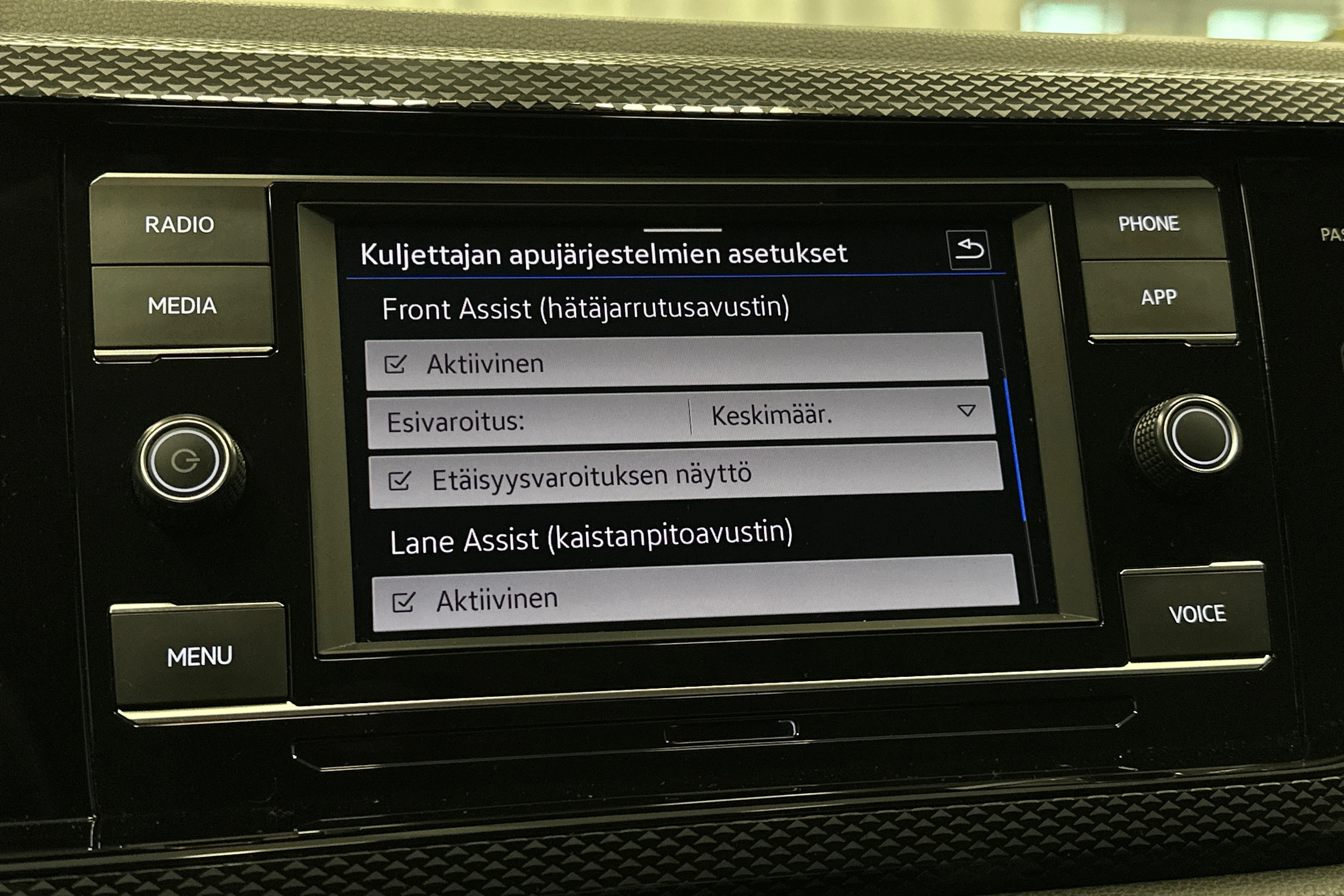 valkoinen Volkswagen Taigo 2024 kuva 18.