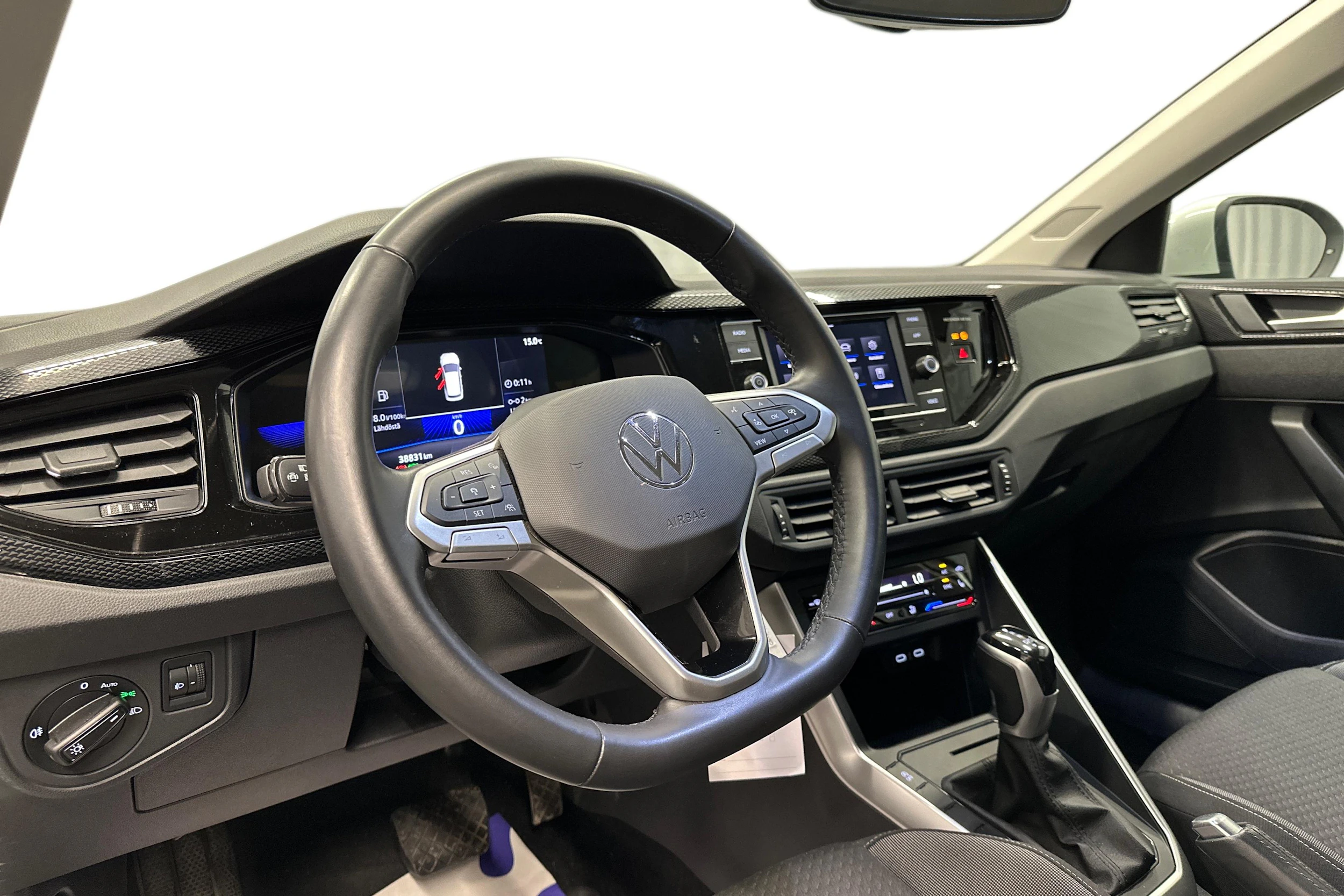 valkoinen Volkswagen Taigo 2024 kuva 6.