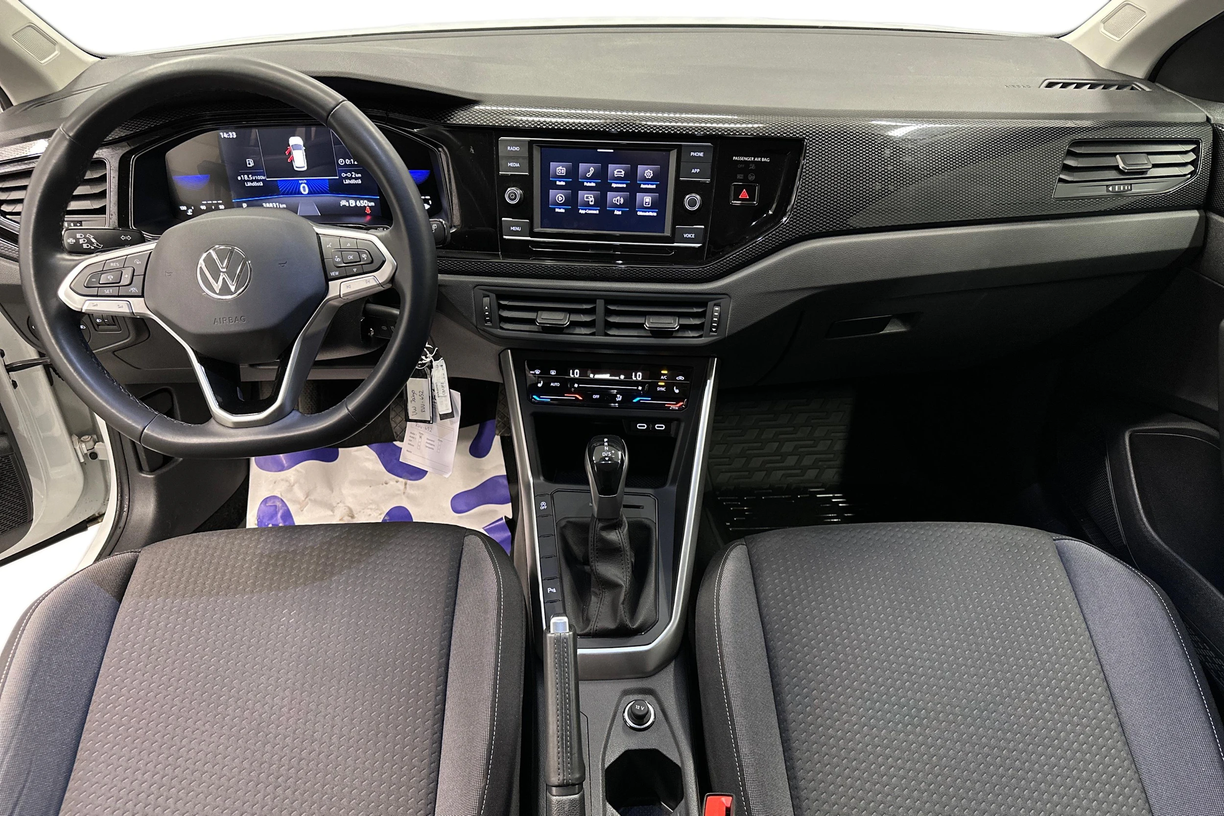 valkoinen Volkswagen Taigo 2024 kuva 7.