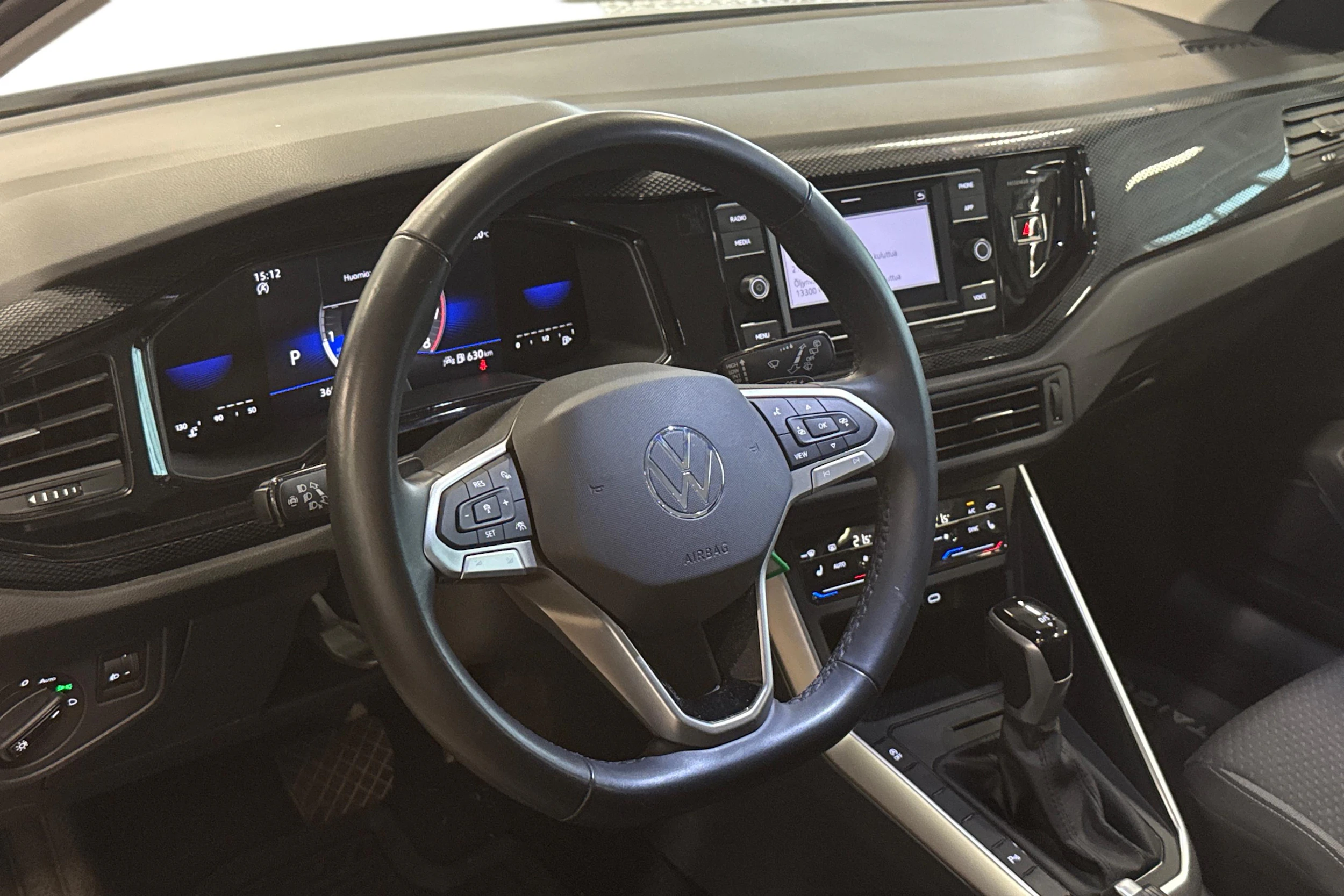 valkoinen Volkswagen Taigo 2024 kuva 3.