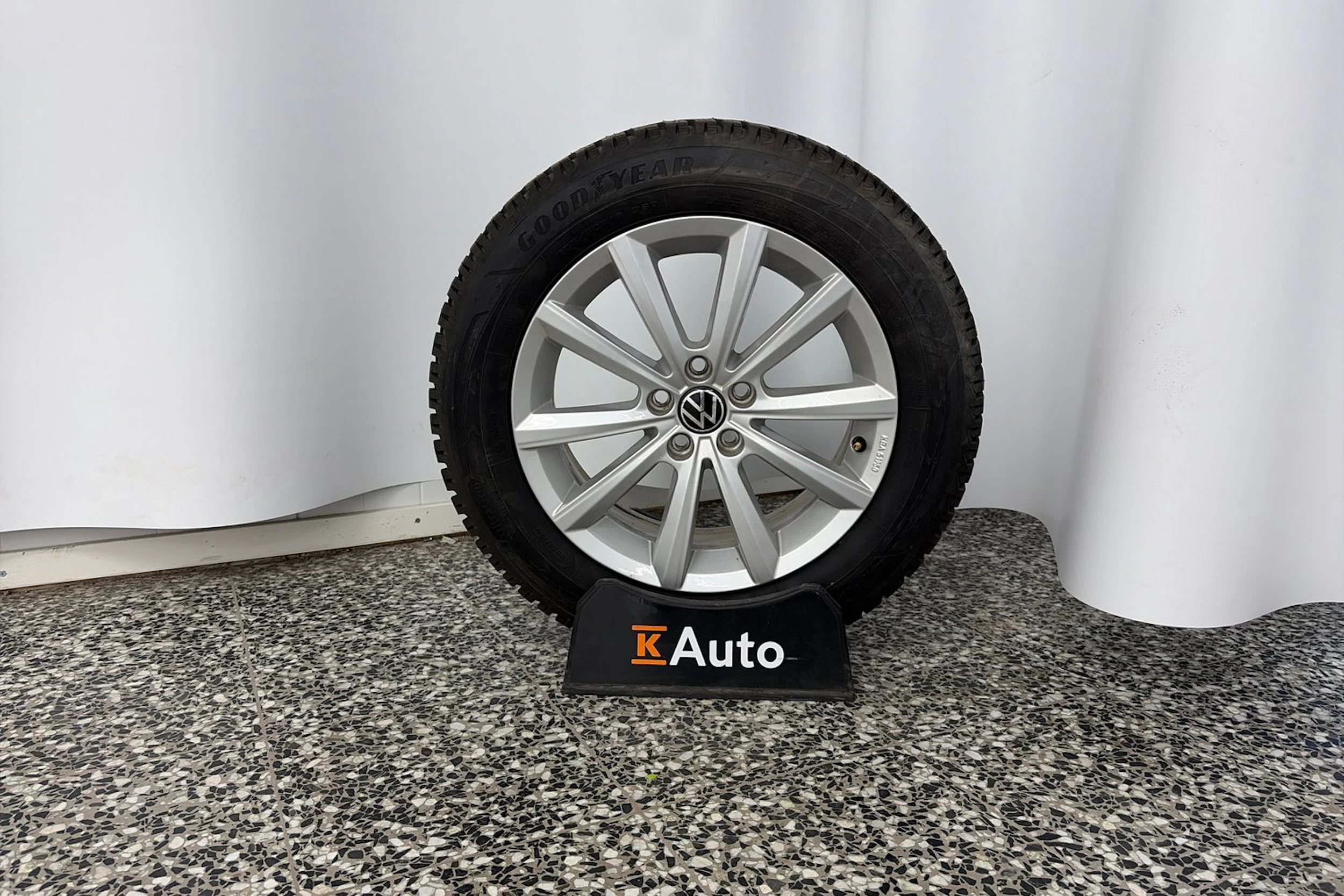 valkoinen Volkswagen Taigo 2024 kuva 10.