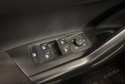 valkoinen Volkswagen Taigo 2024 kuva 23.