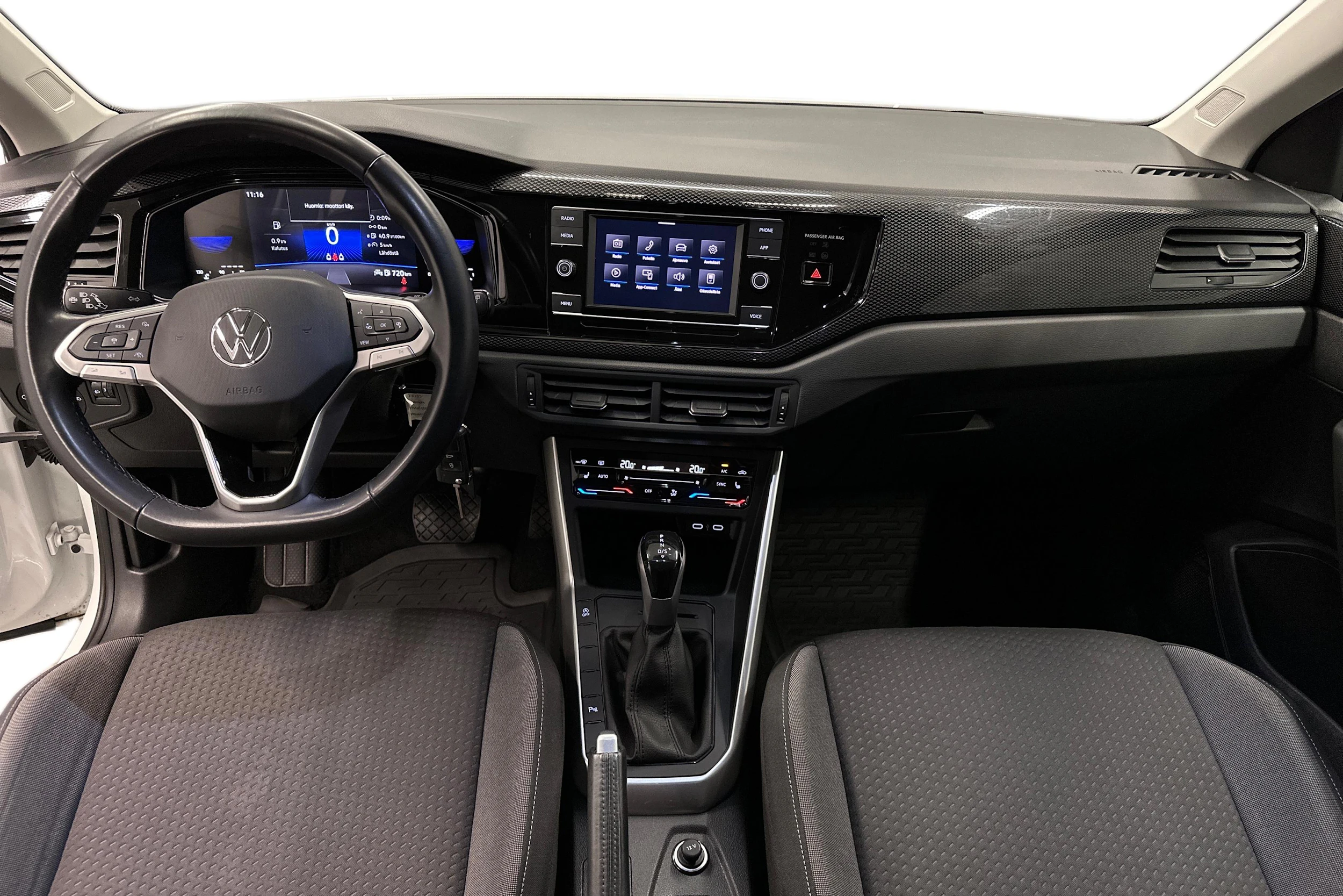 valkoinen Volkswagen Taigo 2024 kuva 7.