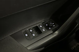 valkoinen Volkswagen Taigo 2024 kuva 15.