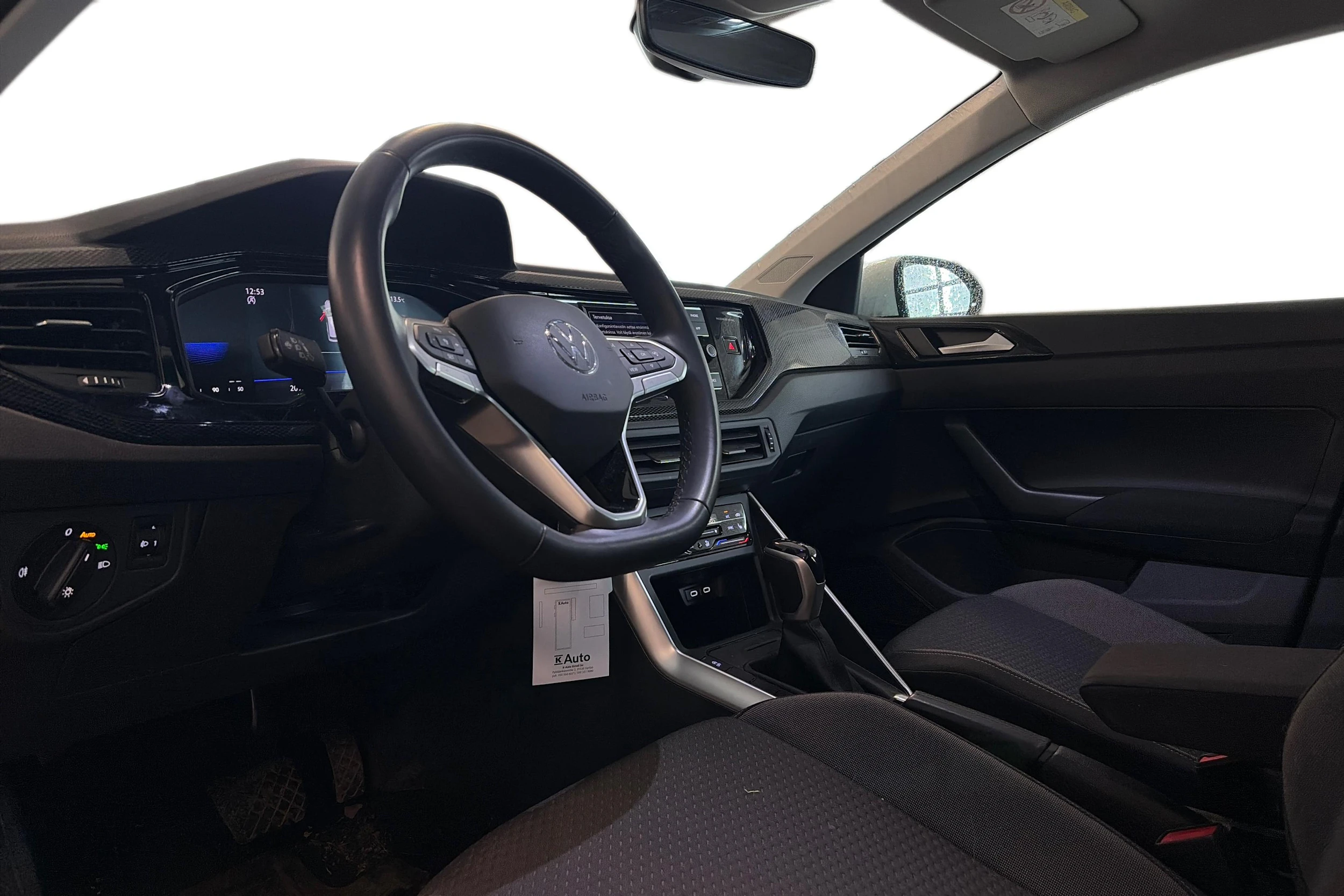 valkoinen Volkswagen Taigo 2024 kuva 3.