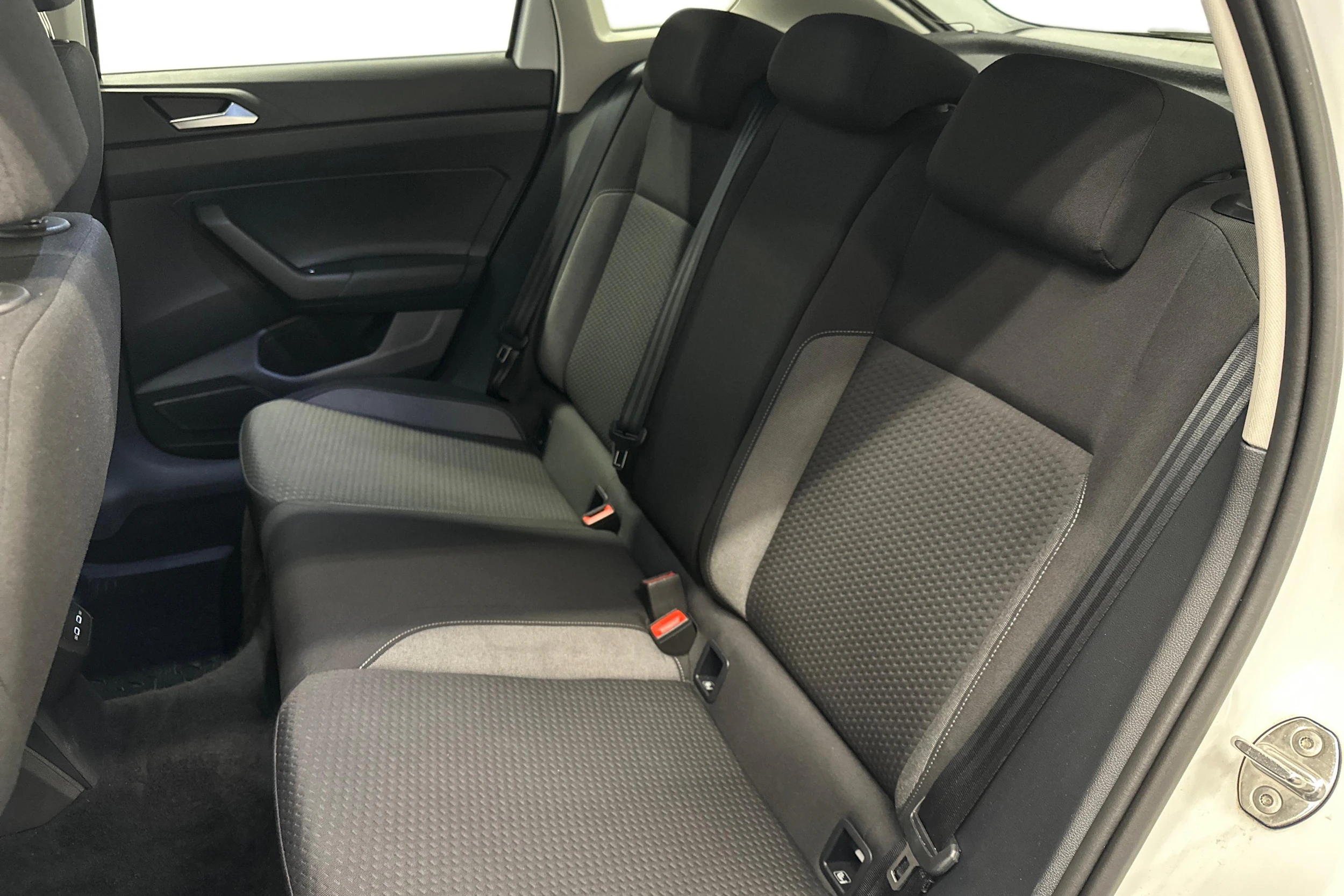 valkoinen Volkswagen Taigo 2024 kuva 8.