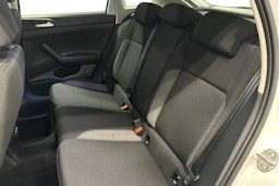 valkoinen Volkswagen Taigo 2024 kuva 8.