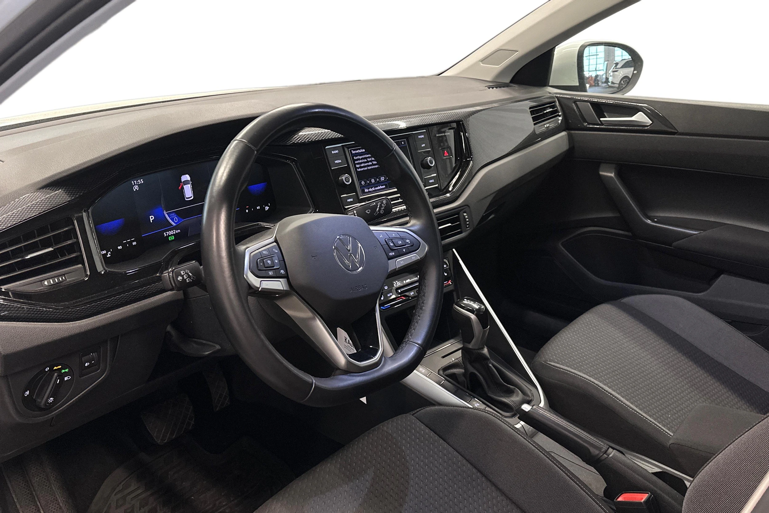 valkoinen Volkswagen Taigo 2024 kuva 3.