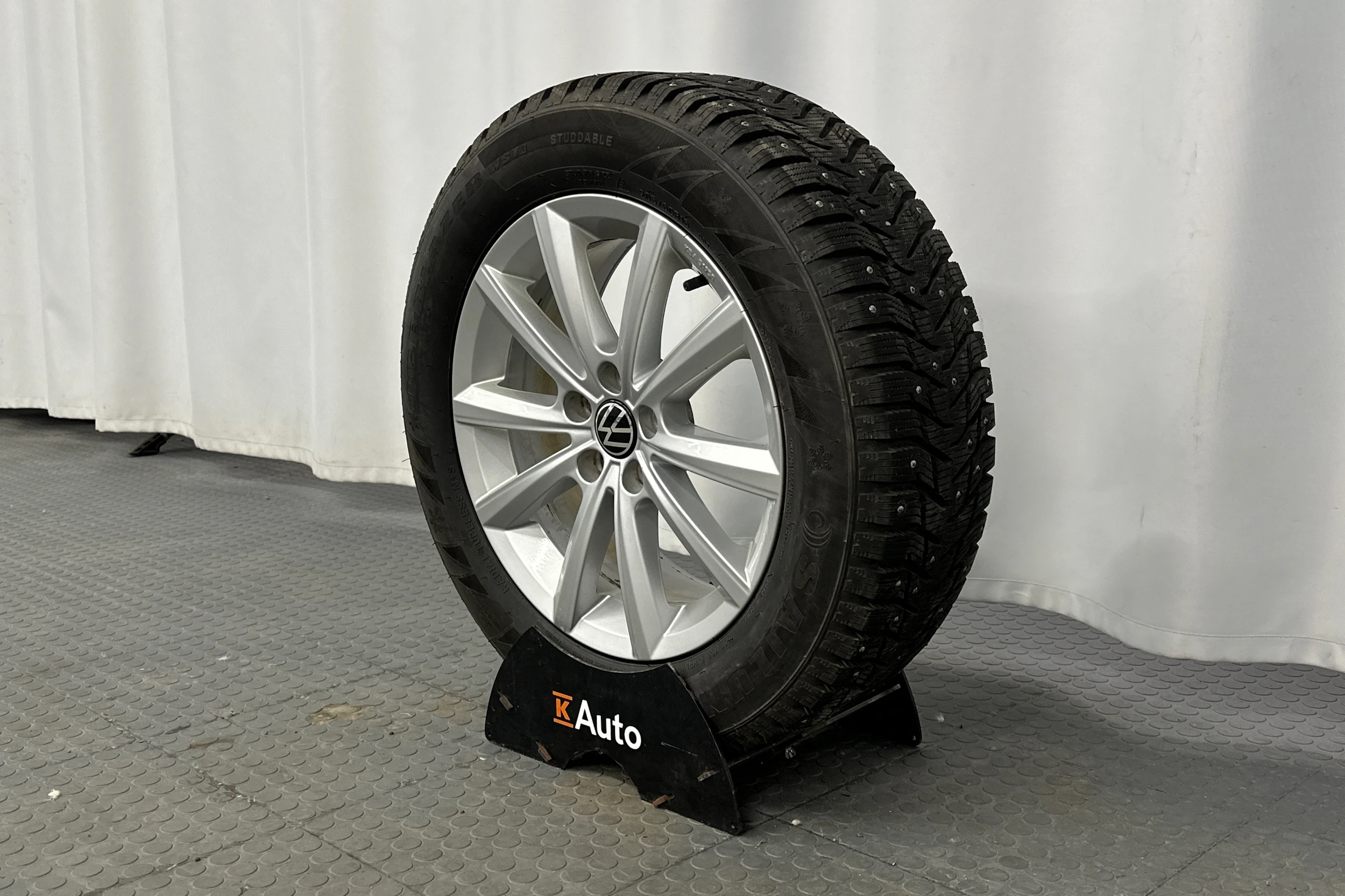 valkoinen Volkswagen Taigo 2024 kuva 10.