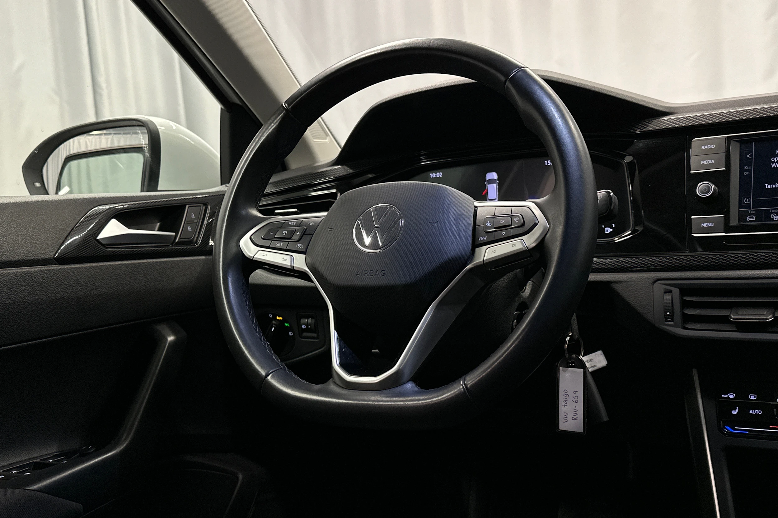 valkoinen Volkswagen Taigo 2024 kuva 13.